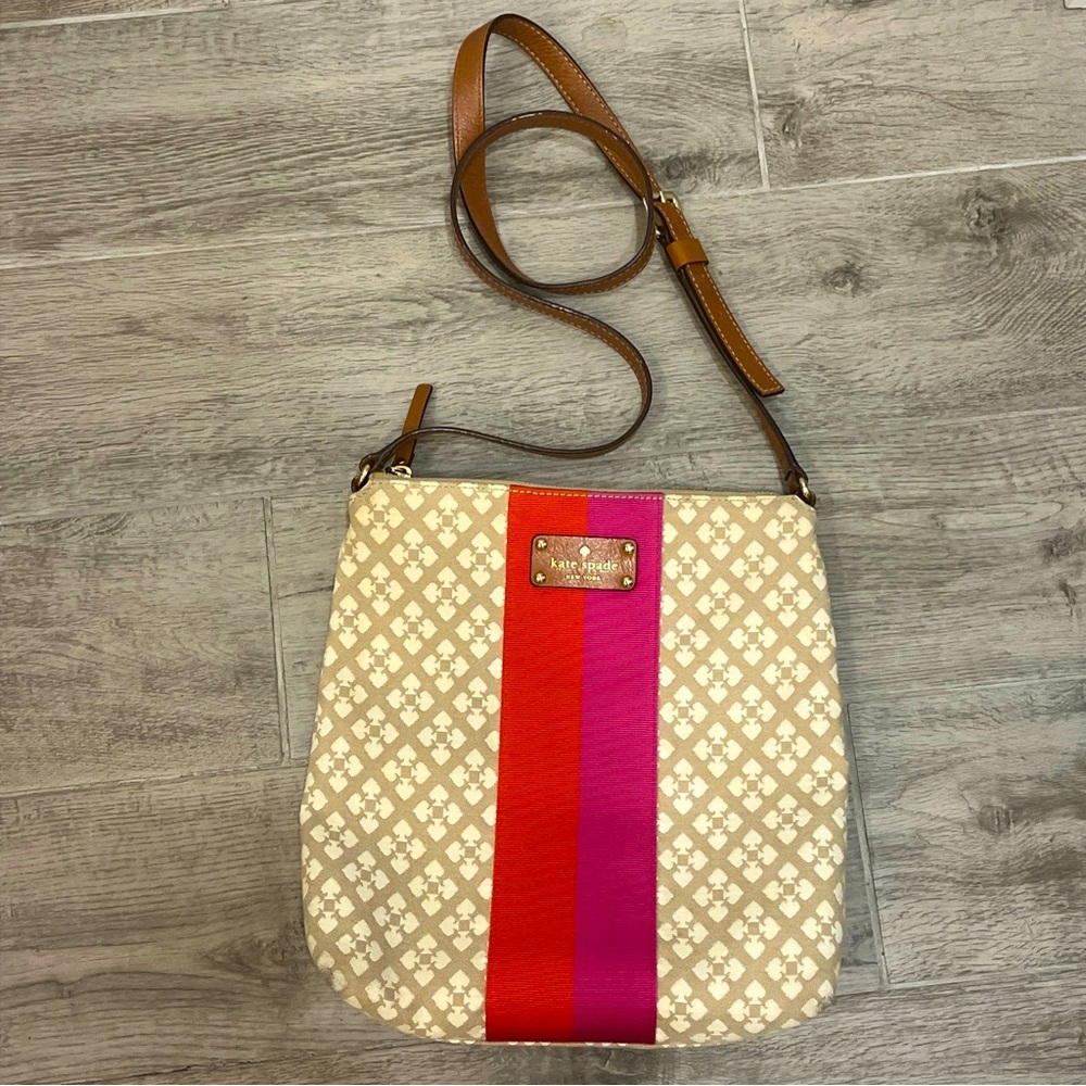 Kate Spade Classic Spade Victoria Beige Leather Crossbody Shoulder Bag WKRU150